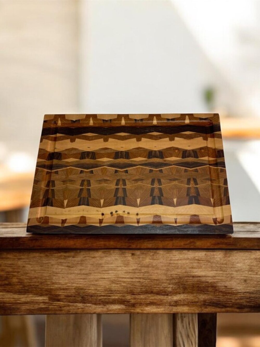 07.43 Handcrafted End Grain Cutting Board – Kaleidoscope Pattern